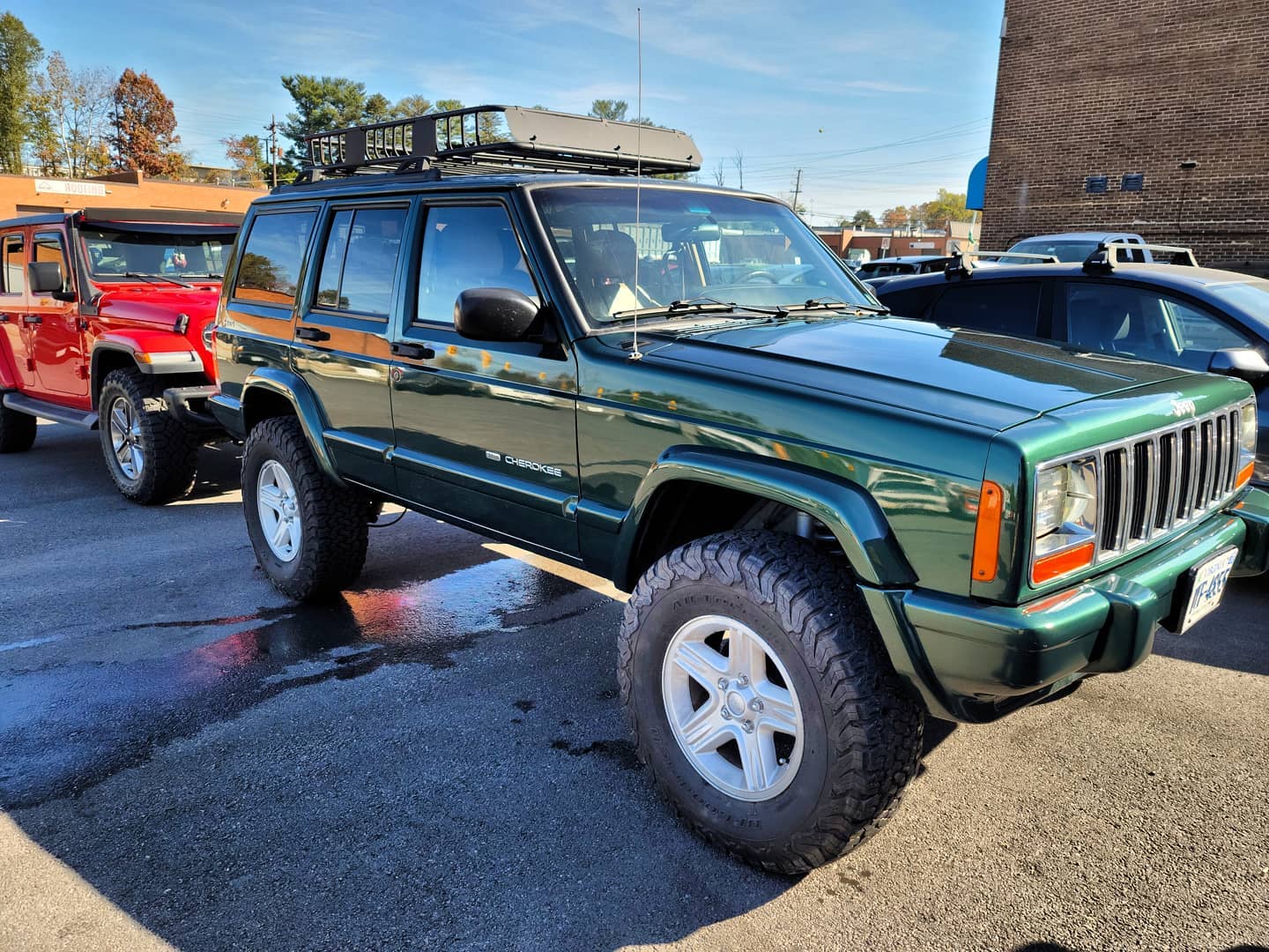 Jeep Cherokee, back on the road